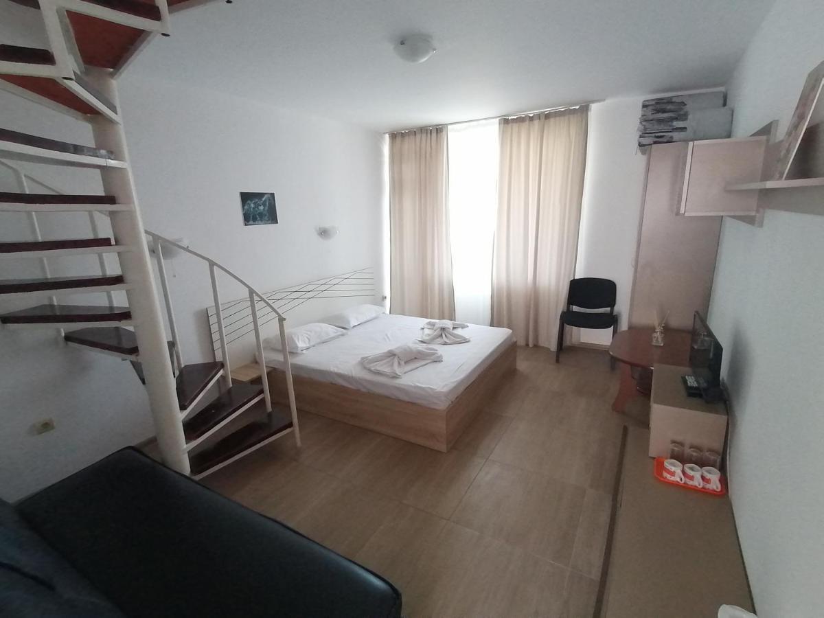 Siana House 호텔 라브다 외부 사진