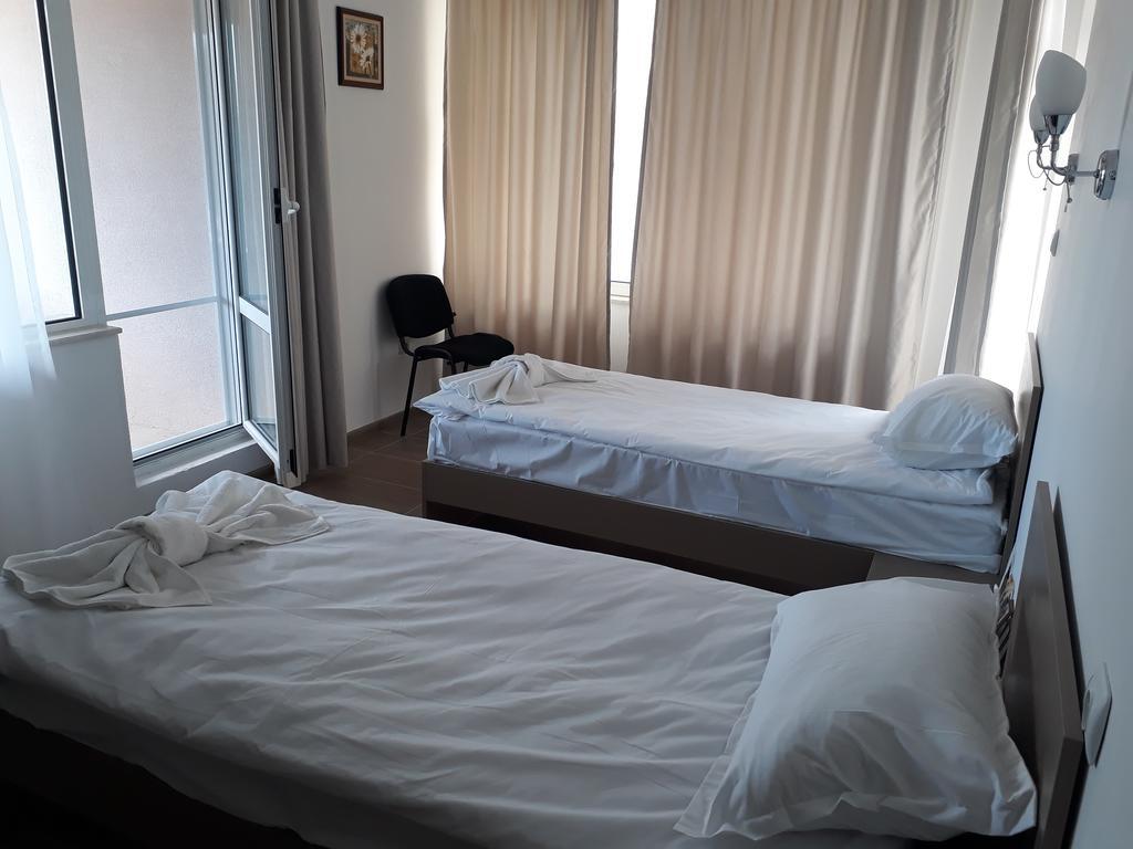 Siana House 호텔 라브다 외부 사진